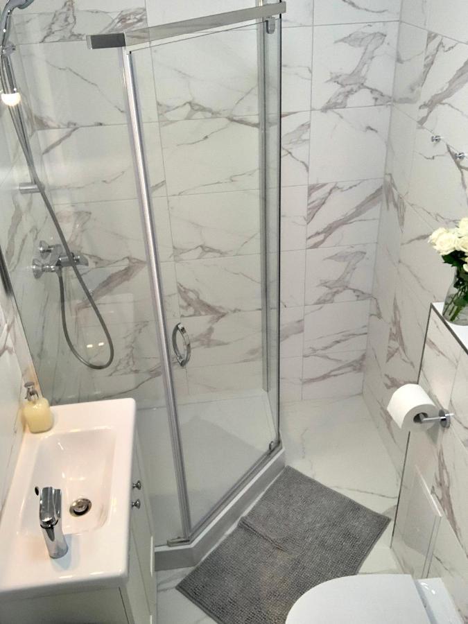 Hotel, Apartament Pod Złotym Lwem w samym centrum miasta z DARMOWYM parkingiem VII Kłodzko Zewnętrze zdjęcie